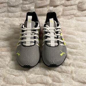 Puma Axelion Breathe Jr sneakers